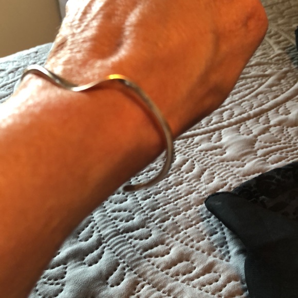 Silver bangle bracelet - Picture 2 of 3